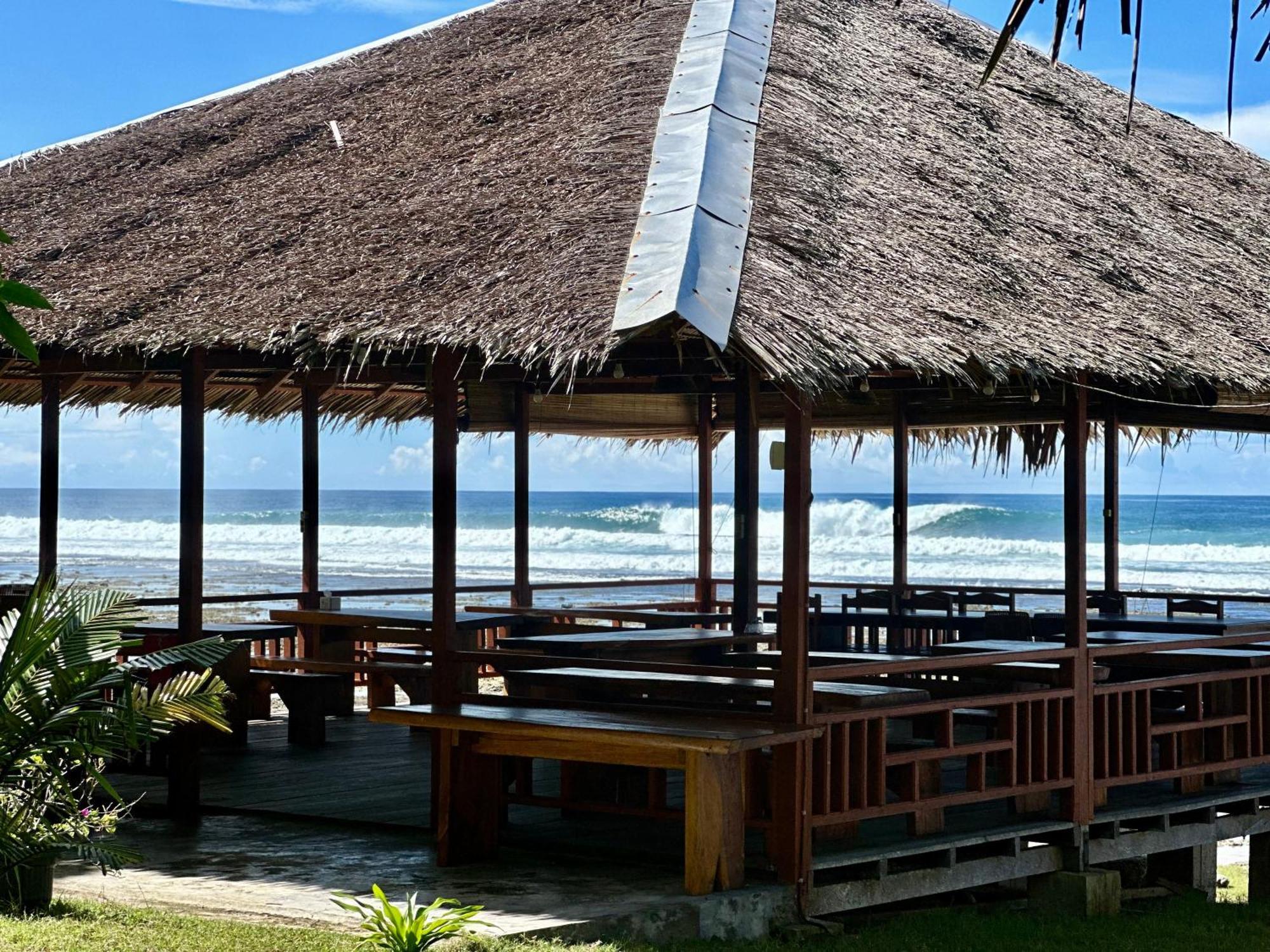Baturundung Surf Resort Naibos Luaran gambar