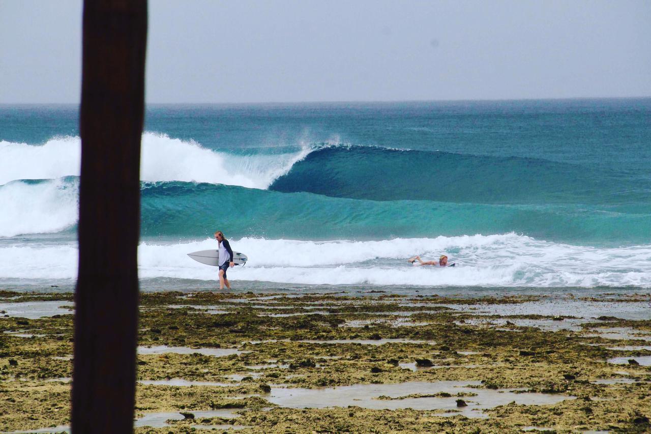 Baturundung Surf Resort Naibos Luaran gambar