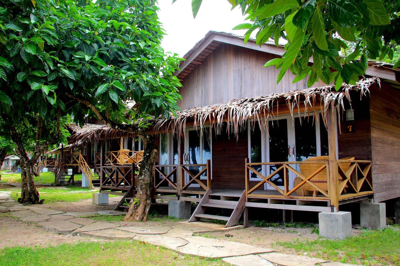 Baturundung Surf Resort Naibos Luaran gambar