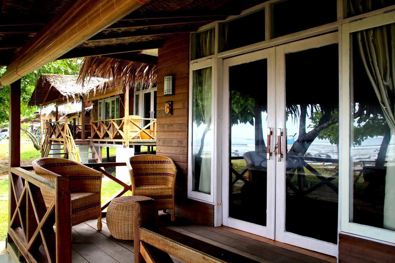 Baturundung Surf Resort Naibos Luaran gambar