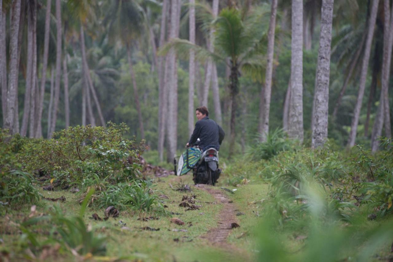 Baturundung Surf Resort Naibos Luaran gambar
